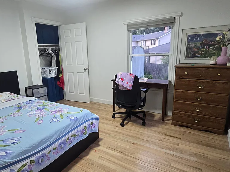 301 Mountain Ave — Photo 2