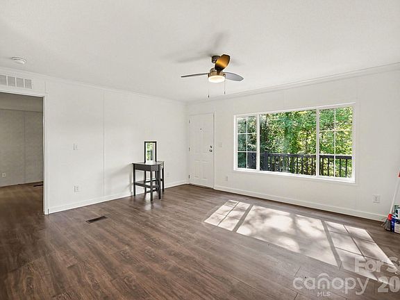 3rd image of 6555 McIntosh Rd