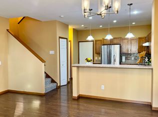 6819 Narcissus Ln N, Maple Grove, MN 55311