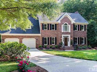 216 Stoneleigh Dr, Cary, NC 27511