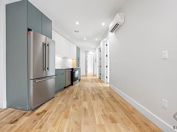 3rd image of 321 Eckford St #3