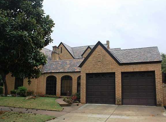 2nd image of 400 NE 16th St