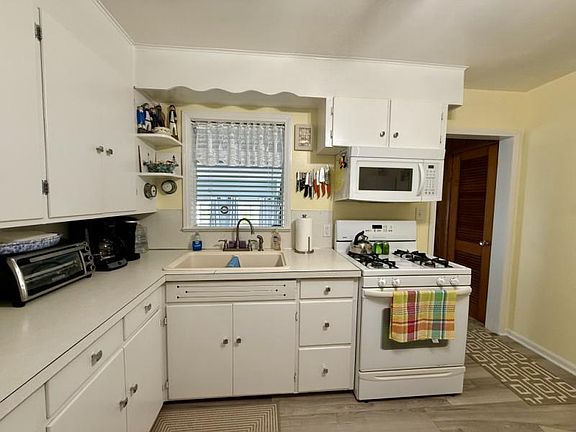 5th image of 6311 Cherry St