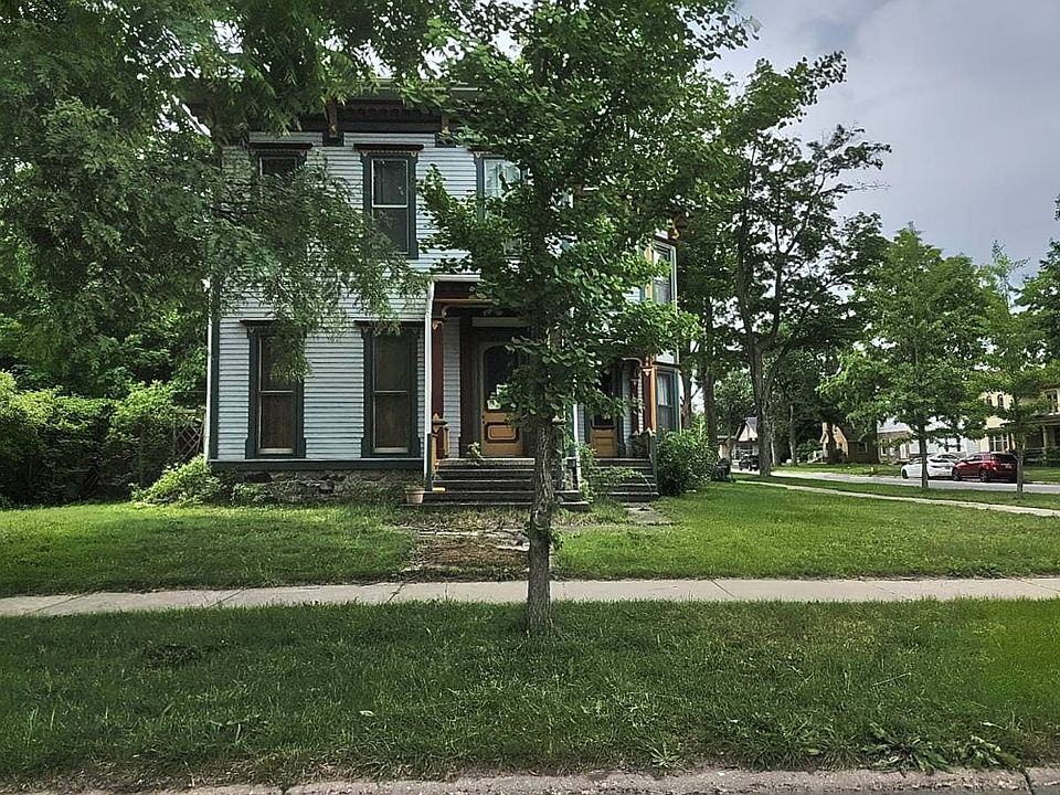 1st image of 404 Maple St