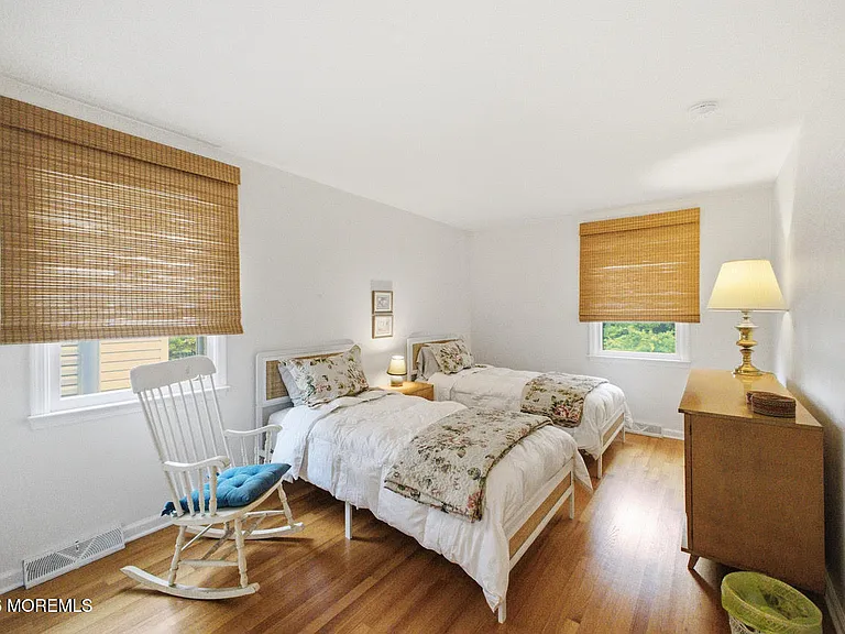 145 Osborne Ave — Photo 22