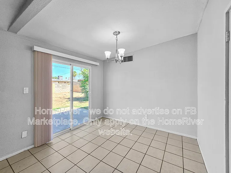 6019 N 32nd Dr — Photo 6