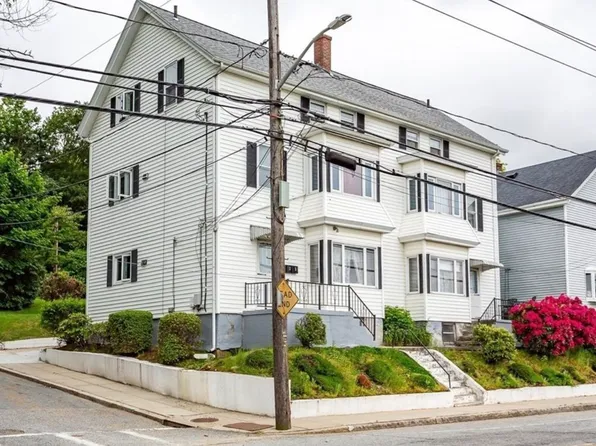 2791 N Main St APT 3, Fall River, MA 02720