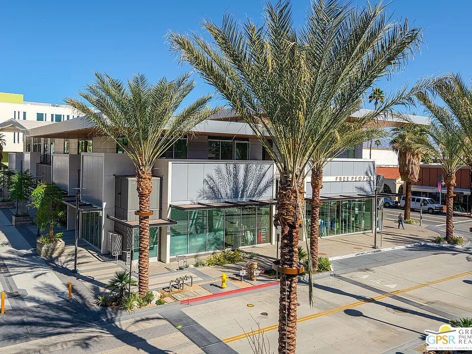 175 N Palm Canyon Dr #206