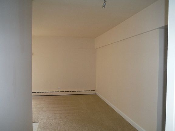 4th image of 4970 N Marine Dr APT 1127