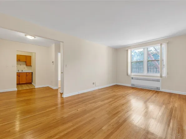 82-40 Austin Street #3E, Kew Gardens, NY 11415