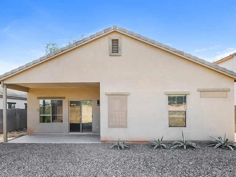 17320 W Caribbean Ln — Photo 16