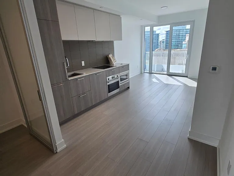 36 Olive Ave #2001 — Photo 4