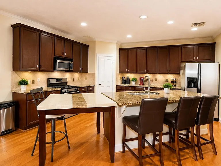 9714 Kapri Ln — Photo 10