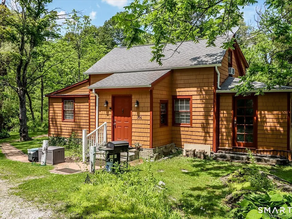 206 Litchfield Tpke