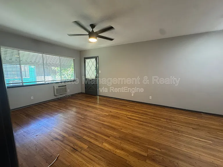 12157 Chandler Blvd #4 — Photo 12