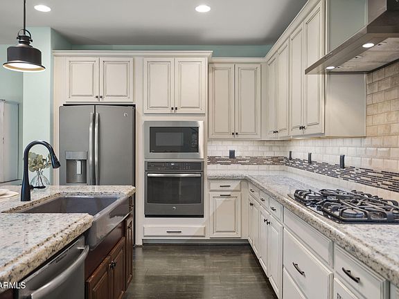 5th image of 2149 S WADE Drive