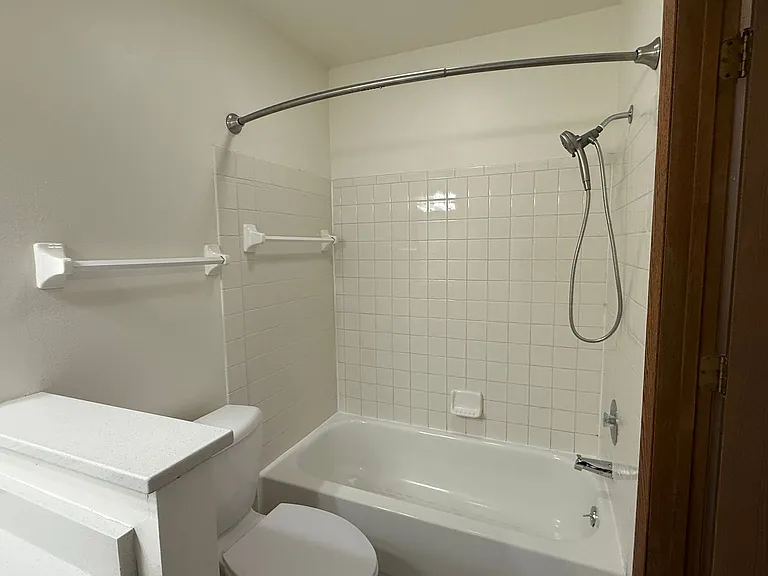 High Point Commons Apartments — Photo 30