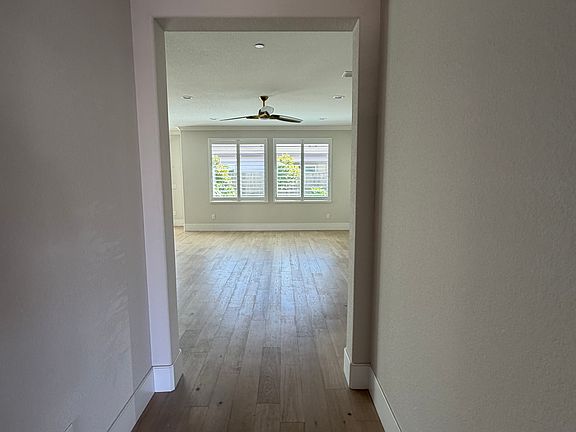 2nd image of 2970 Cammie Ln