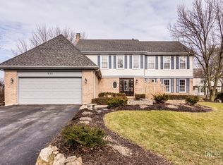 933 E Rosewood Ave, Naperville, IL