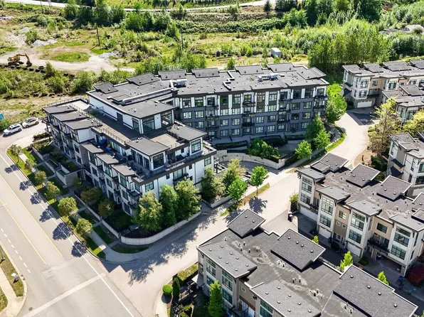 9983 Barnston Dr E #201, Surrey, BC V4N 6T3