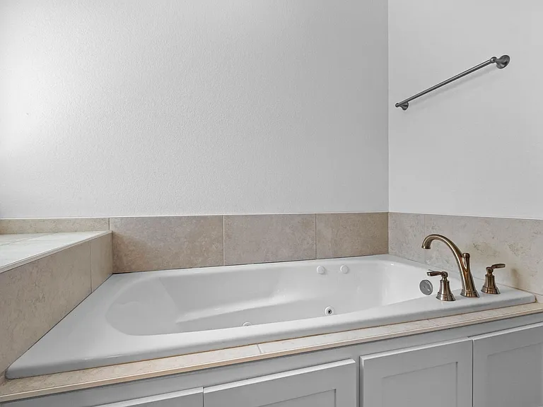 4304 W Newton Ave — Photo 19