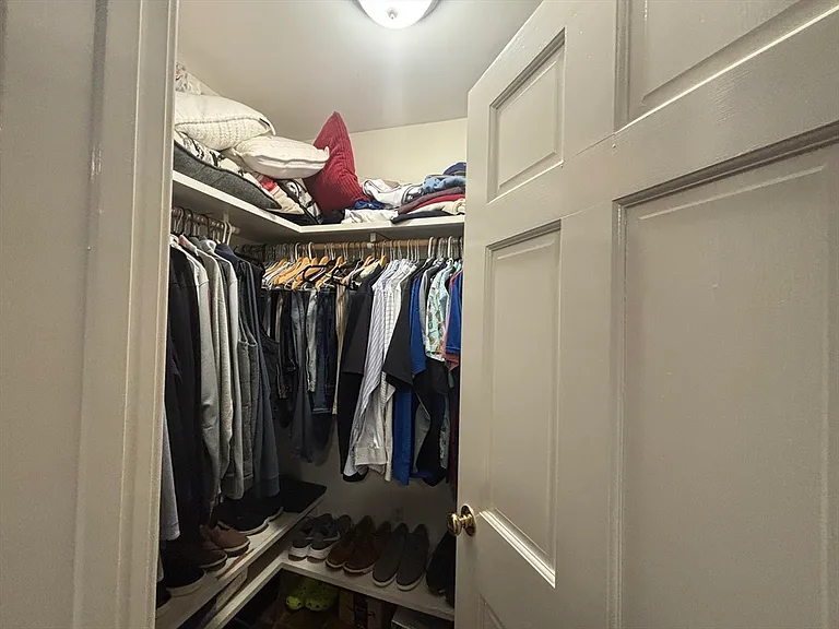 4 Powers Ct #A — Photo 10