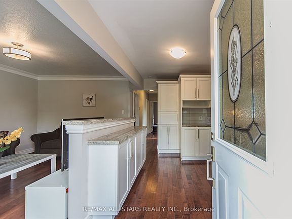 2nd image of 27 Martindale Rd