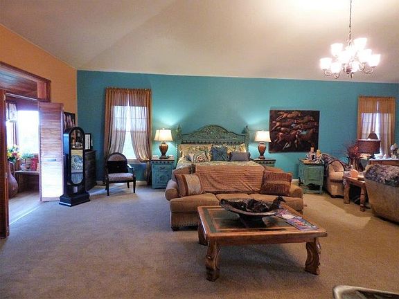 4th image of 132 Caprock Ct