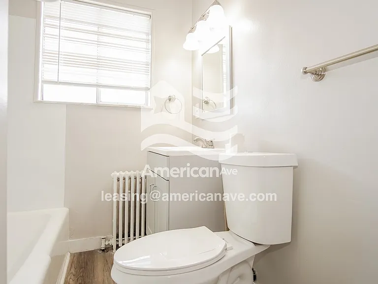 764730_011_wm_-_bathroom_13189198.jpg