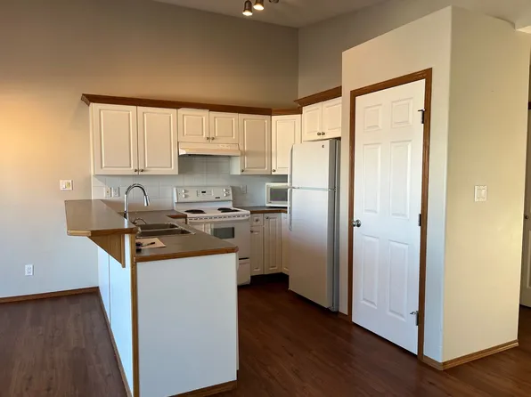 12 Avery St #12, Red Deer, AB T4R 2V5