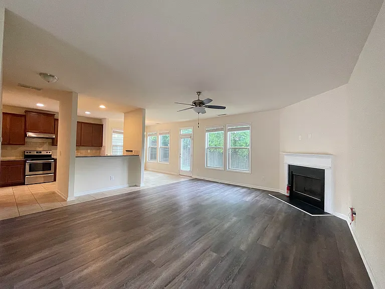 3317 Arkose Dr — Photo 5