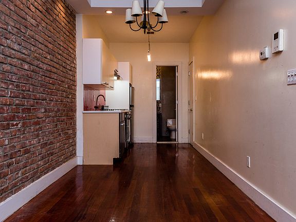 4th image of 179 Knickerbocker Ave #3A