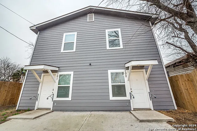 234 Gould St #102