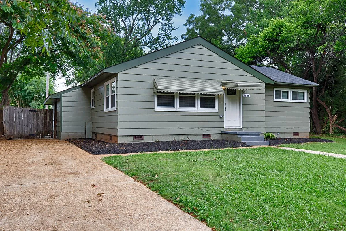 3 bed, 1229 sqft, $1,500 — Photo 1