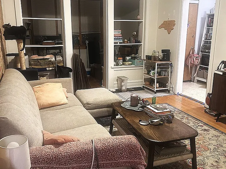709 W Cornelia Ave #1R — Photo 4