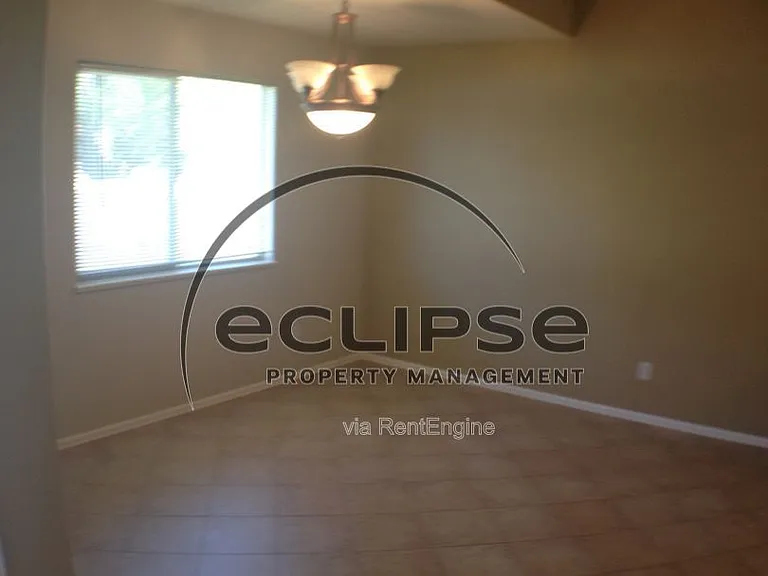 625 S Maple St #3 — Photo 6