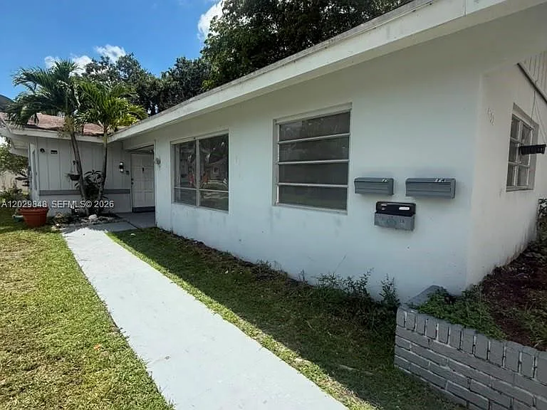 4132 SW 24th St #1A — Photo 2