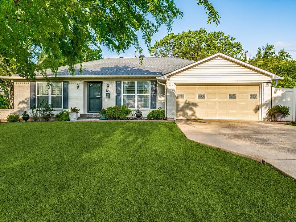 1st image of 1011 Newberry Dr