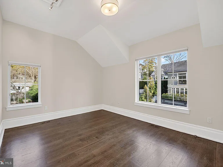 4964 Eskridge Ter NW — Photo 44
