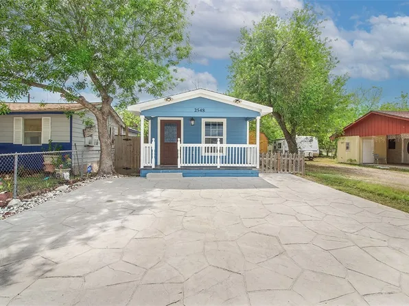 2548 Avenue F, Ingleside, TX 78362