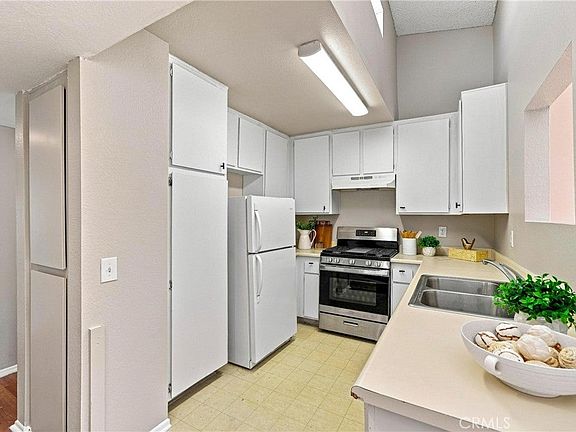 3rd image of 8482 Spring Desert Pl