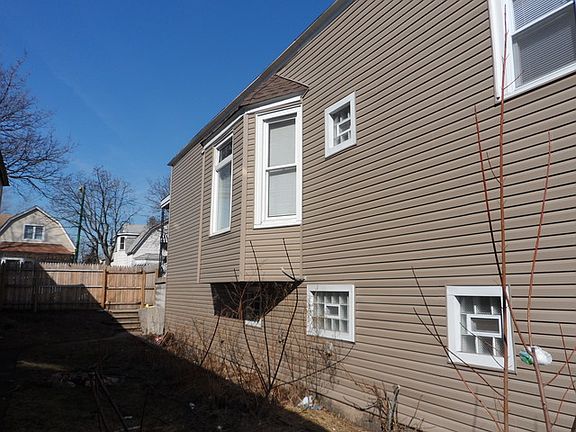 3rd image of 10451 S Avenue J