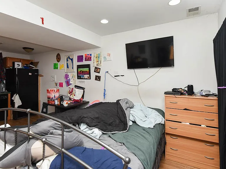 5657 N Magnolia Ave #EG — Photo 6
