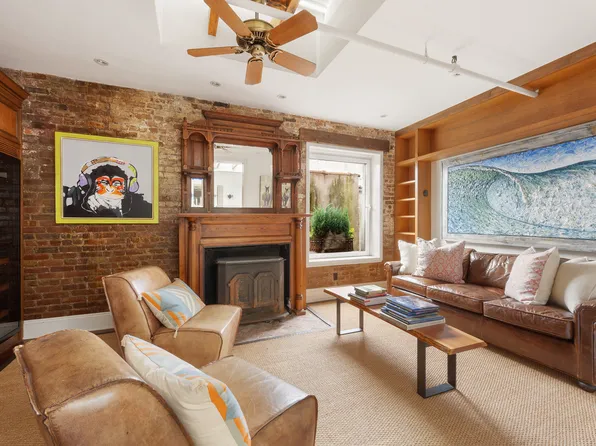 347 West Broadway image 1 of 13