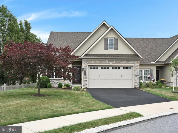 1277 Cantebury Dr, Mount Joy, PA 17552