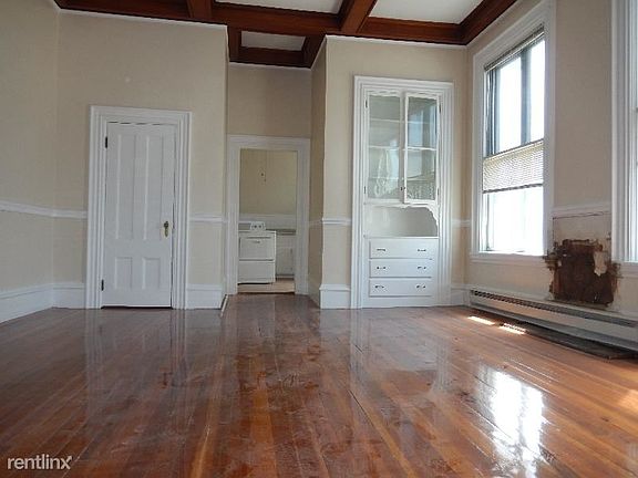 5th image of 57 Trenton St