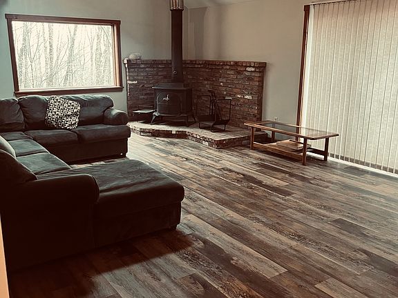 3rd image of 65 Country Club Rd