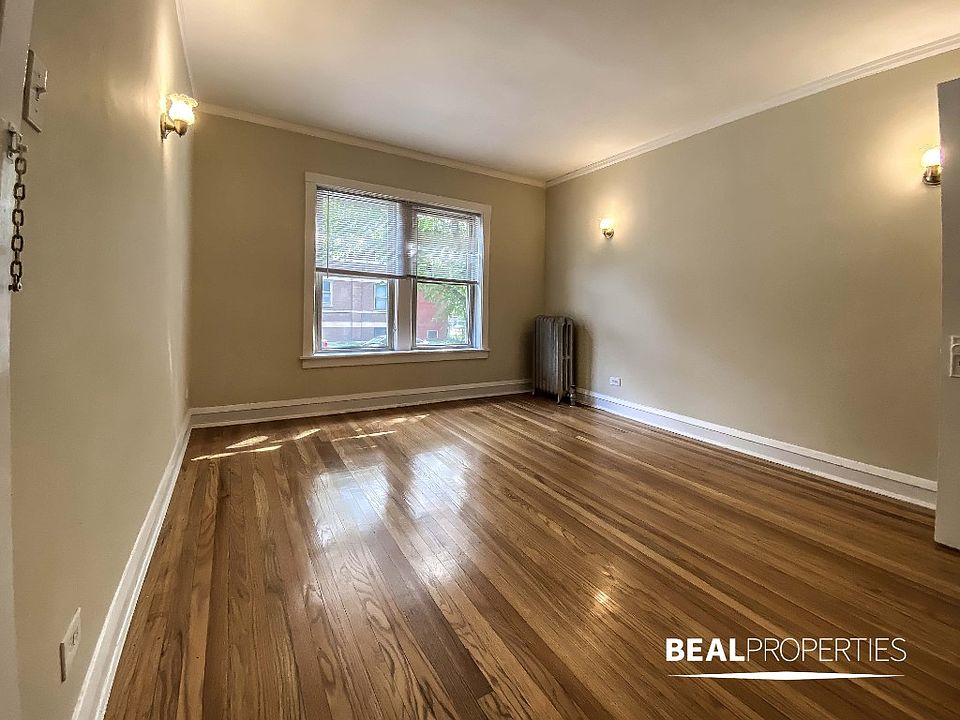 1st image of 2100 W Ainslie St #W1