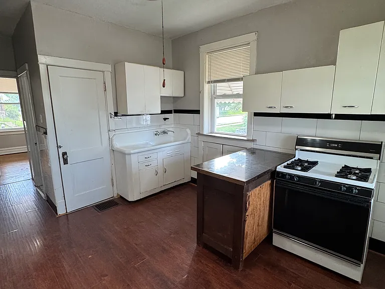 4400 Taft Ave — Photo 7
