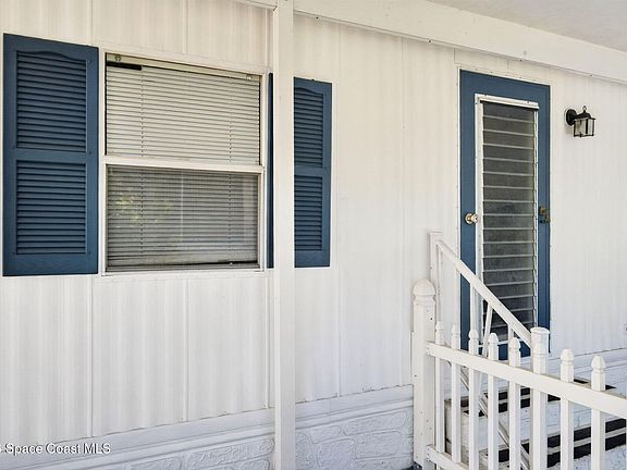 3rd image of 886 Pecan Cir